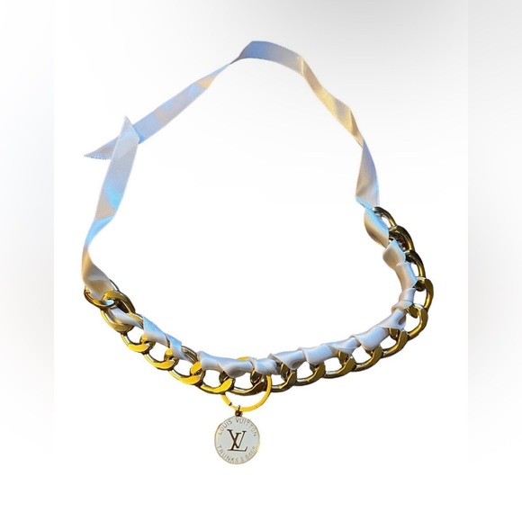 Authentic Louis Vuitton bag charm on unbranded chain - Picture 8 of 10